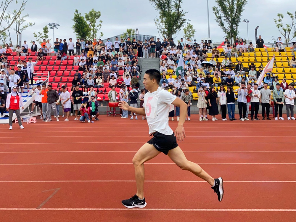 yl34511线路中心在校田径运动会中连创佳绩3.jpg yl34511线路中心在校田径运动会中连创佳绩3.jpg