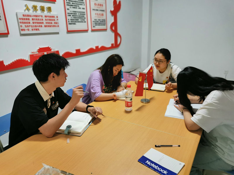 yl34511线路中心学生党员三支部召开6月支委会.jpg yl34511线路中心学生党员三支部召开6月支委会.jpg