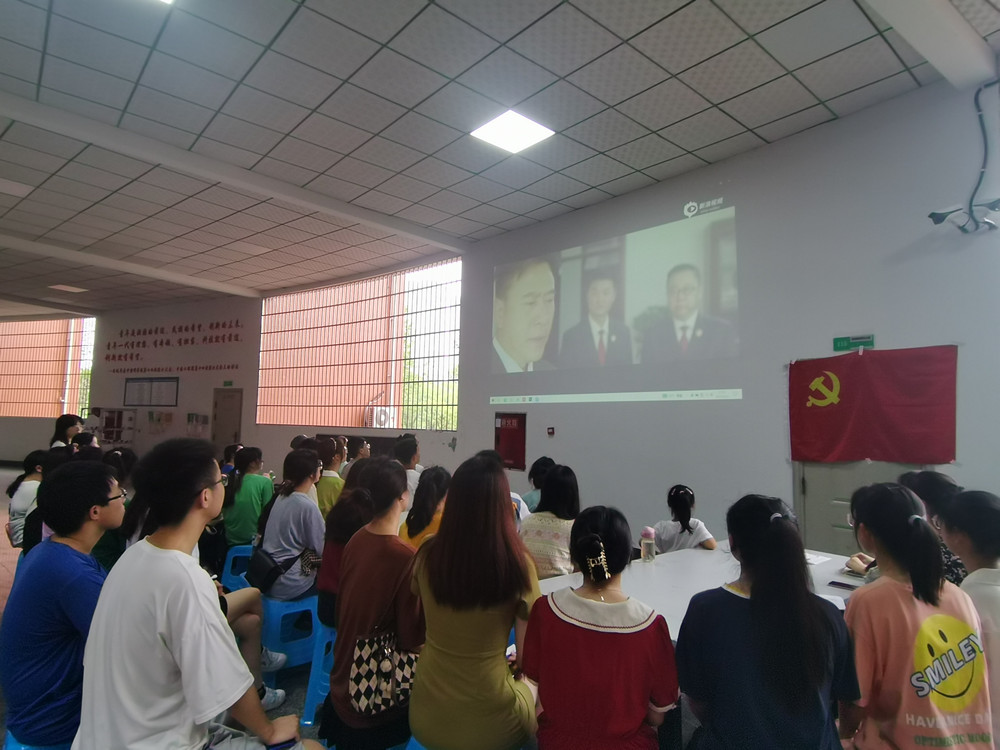 yl34511线路中心学生党员二支部开展“廉政教育”观影活动1_副本.jpg yl34511线路中心学生党员二支部开展“廉政教育”观影活动1_副本.jpg