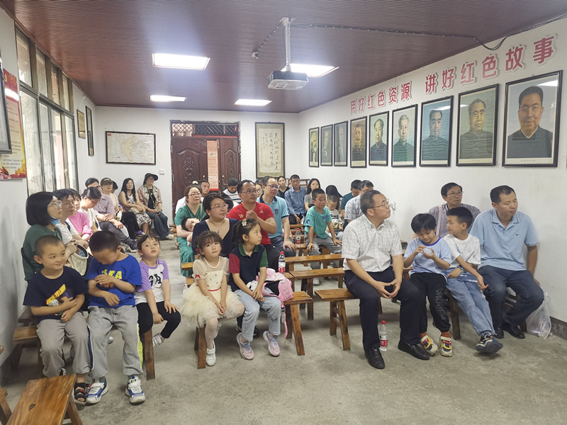 yl34511线路中心分工会组织教职工赴都江堰灌县古城开展出游活动2.jpg